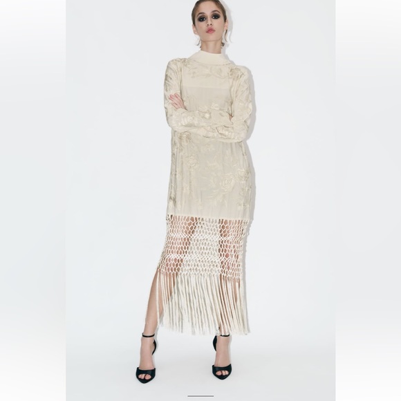 Zara embroidered macrame dress limited edition Size M-L - Picture 7 of 14